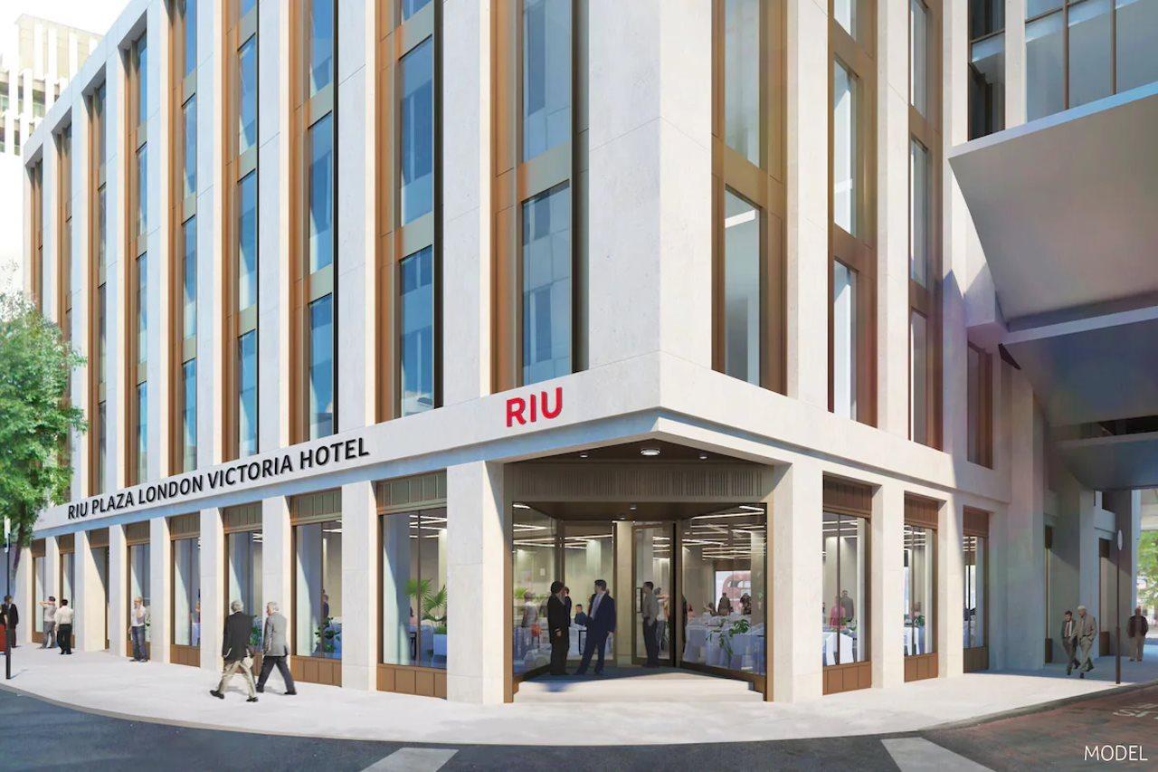 Отель Riu Plaza London Victoria Экстерьер фото