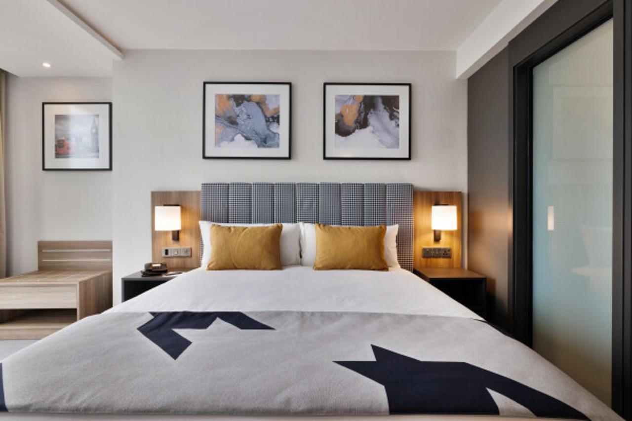 Отель Riu Plaza London Victoria Экстерьер фото