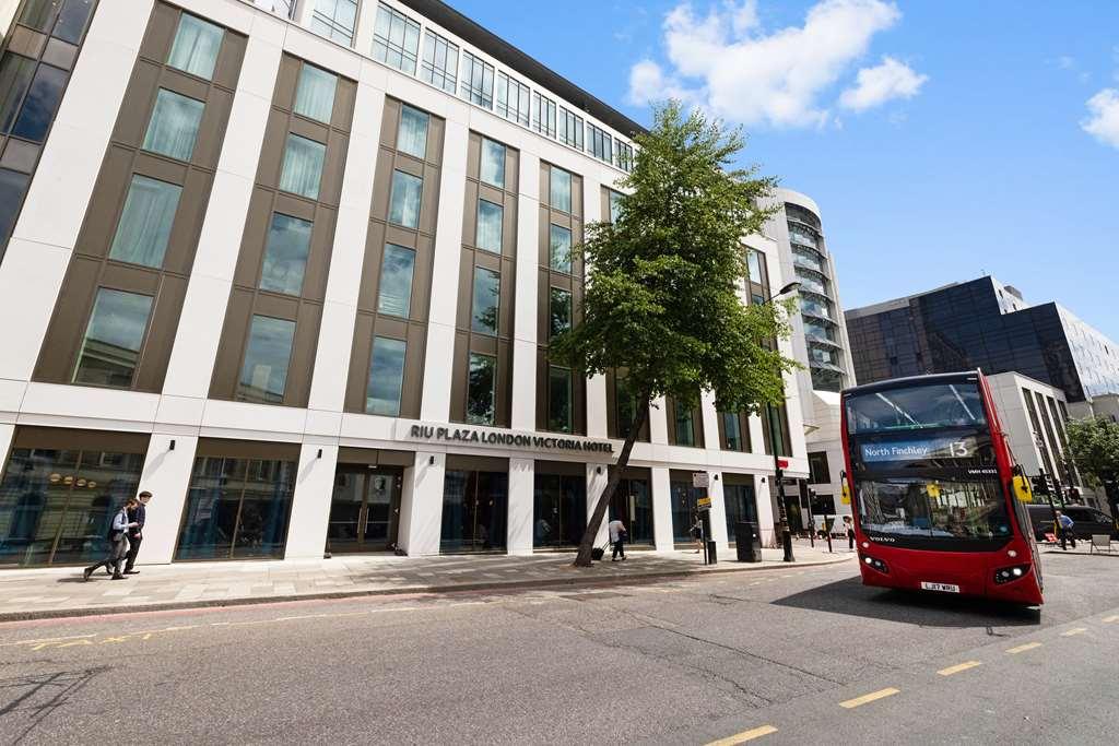 Отель Riu Plaza London Victoria Экстерьер фото